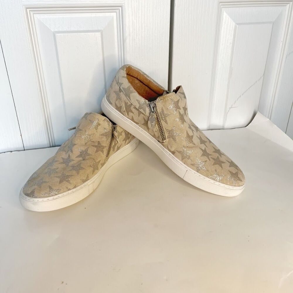 Gentle Souls by Kenneth Cole Lowe Star Low Top Slip On Double Zip Loafer Sneaker